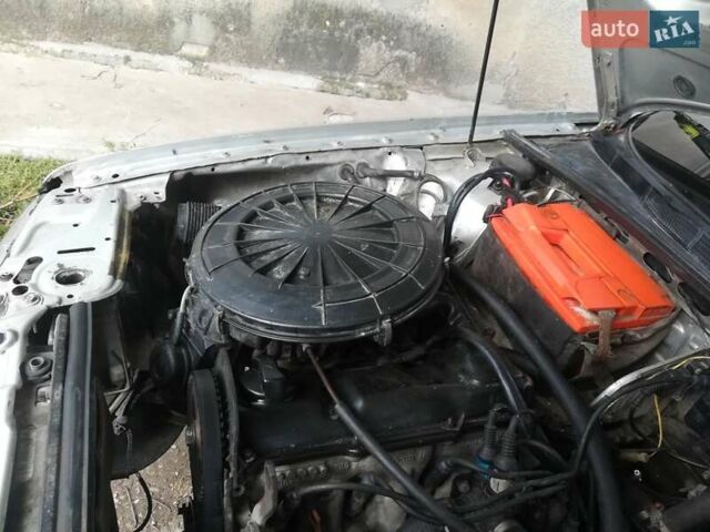 Серый Ауди 80, объемом двигателя 2 л и пробегом 300 тыс. км за 2050 $, фото 9 на Automoto.ua