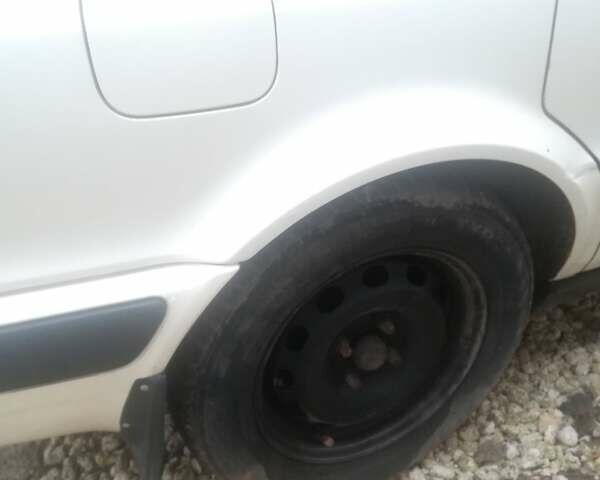 Серый Ауди 80, объемом двигателя 2 л и пробегом 300 тыс. км за 2570 $, фото 3 на Automoto.ua