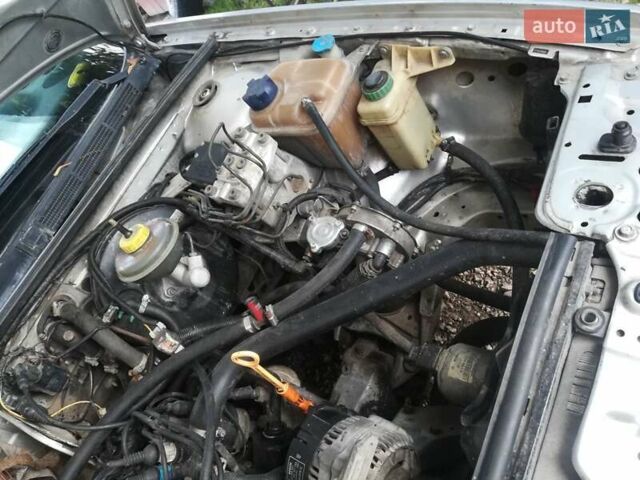 Серый Ауди 80, объемом двигателя 2 л и пробегом 300 тыс. км за 2570 $, фото 8 на Automoto.ua