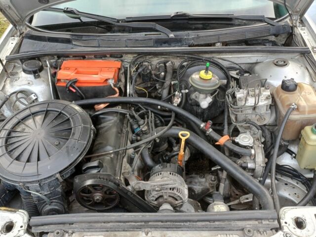 Серый Ауди 80, объемом двигателя 2 л и пробегом 413 тыс. км за 2600 $, фото 1 на Automoto.ua