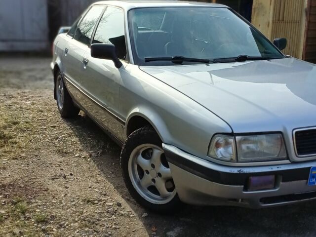 Серый Ауди 80, объемом двигателя 2 л и пробегом 413 тыс. км за 2600 $, фото 4 на Automoto.ua