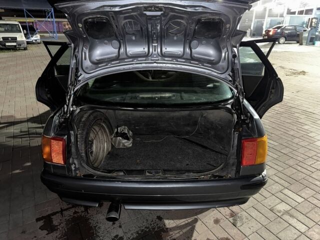 Сірий Ауді 80, об'ємом двигуна 1.8 л та пробігом 195 тис. км за 1500 $, фото 6 на Automoto.ua