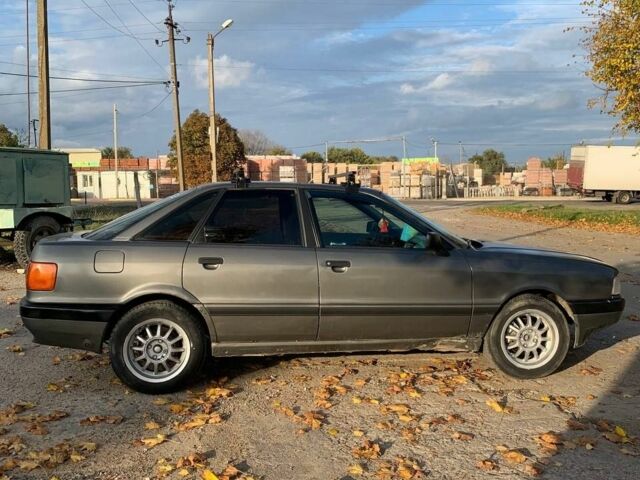 Серый Ауди 80, объемом двигателя 1.8 л и пробегом 254 тыс. км за 1450 $, фото 7 на Automoto.ua