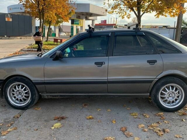 Серый Ауди 80, объемом двигателя 1.8 л и пробегом 254 тыс. км за 1450 $, фото 2 на Automoto.ua