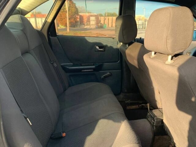 Серый Ауди 80, объемом двигателя 1.8 л и пробегом 254 тыс. км за 1450 $, фото 16 на Automoto.ua