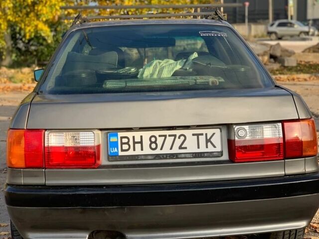 Серый Ауди 80, объемом двигателя 1.8 л и пробегом 254 тыс. км за 1450 $, фото 3 на Automoto.ua