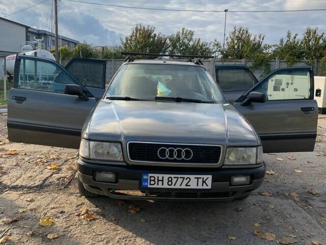 Серый Ауди 80, объемом двигателя 1.8 л и пробегом 254 тыс. км за 1450 $, фото 9 на Automoto.ua