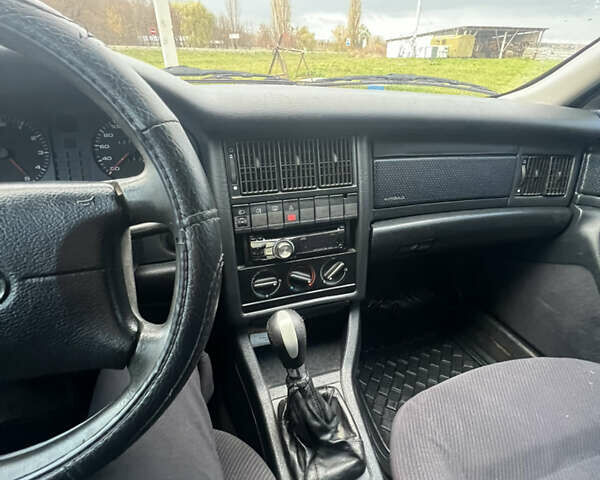 Серый Ауди 80, объемом двигателя 2 л и пробегом 450 тыс. км за 2999 $, фото 17 на Automoto.ua