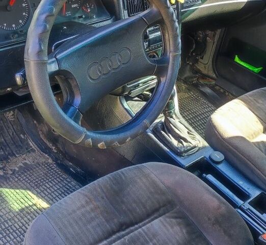 Синий Ауди 80, объемом двигателя 0 л и пробегом 300 тыс. км за 1300 $, фото 3 на Automoto.ua