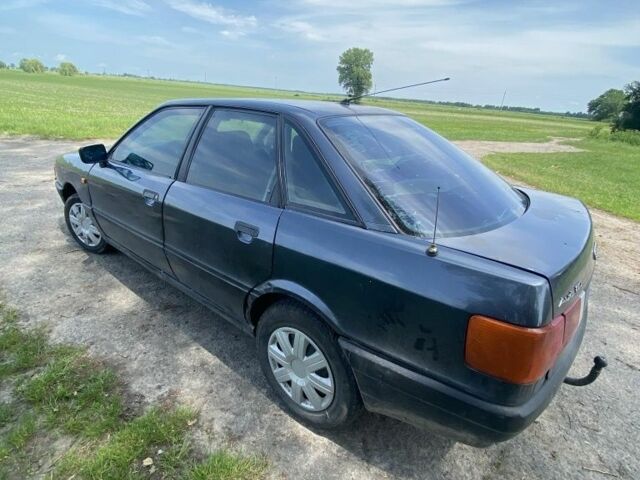 Синий Ауди 80, объемом двигателя 1.8 л и пробегом 30 тыс. км за 1400 $, фото 4 на Automoto.ua