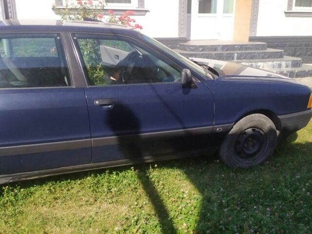 Синий Ауди 80, объемом двигателя 0 л и пробегом 300 тыс. км за 1850 $, фото 2 на Automoto.ua