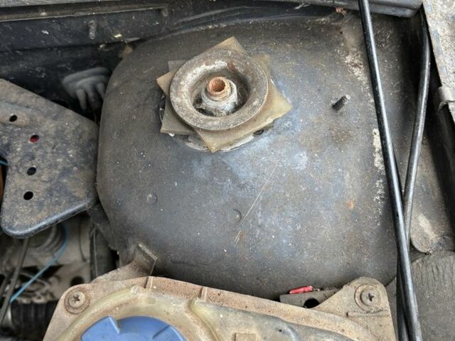 Синий Ауди 80, объемом двигателя 1.8 л и пробегом 228 тыс. км за 1000 $, фото 9 на Automoto.ua