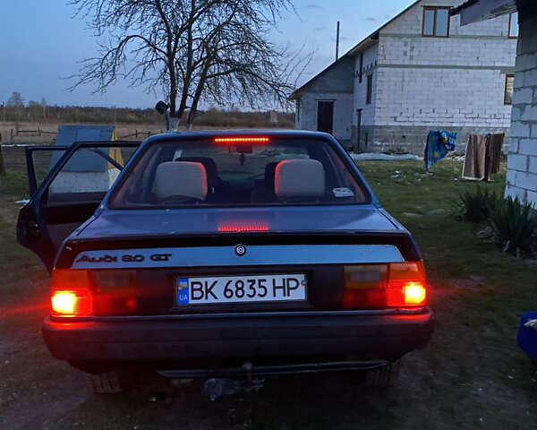 Синий Ауди 80, объемом двигателя 1.8 л и пробегом 300 тыс. км за 800 $, фото 2 на Automoto.ua
