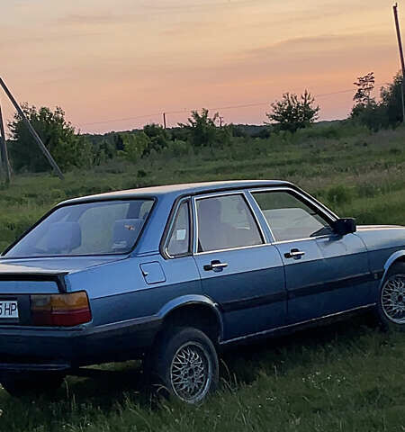 Синий Ауди 80, объемом двигателя 1.8 л и пробегом 300 тыс. км за 800 $, фото 6 на Automoto.ua