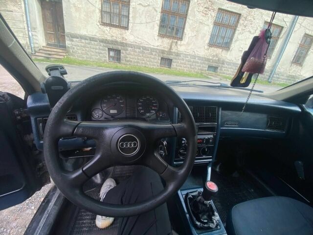 Синий Ауди 80, объемом двигателя 1.8 л и пробегом 365 тыс. км за 1400 $, фото 5 на Automoto.ua