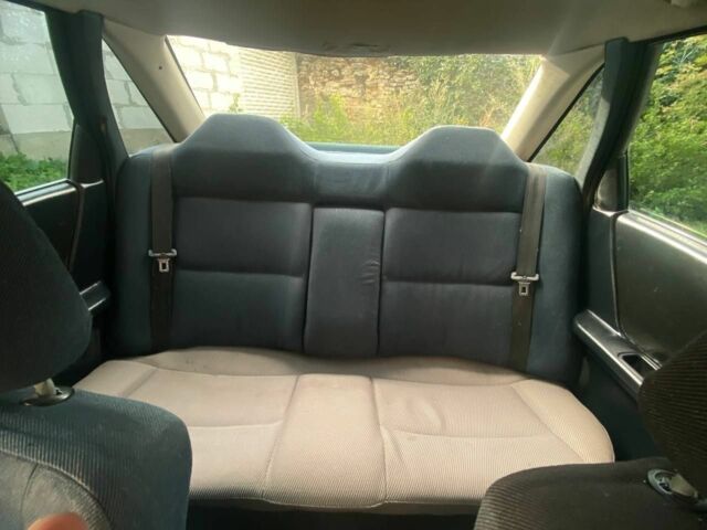 Синий Ауди 80, объемом двигателя 1.8 л и пробегом 365 тыс. км за 1400 $, фото 6 на Automoto.ua