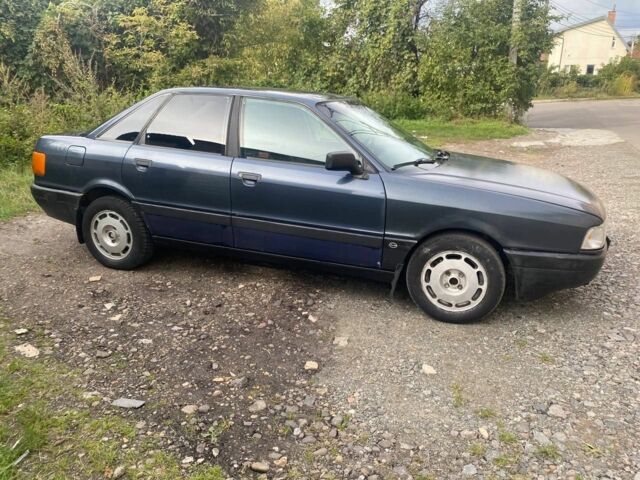 Синий Ауди 80, объемом двигателя 1.8 л и пробегом 365 тыс. км за 1400 $, фото 3 на Automoto.ua