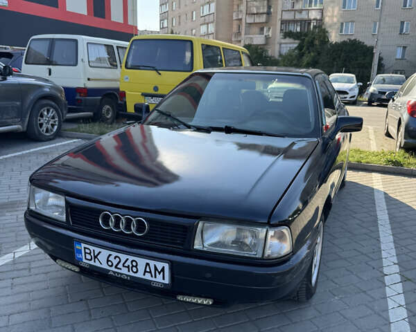 Синий Ауди 80, объемом двигателя 1.8 л и пробегом 300 тыс. км за 1950 $, фото 1 на Automoto.ua