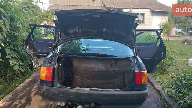 Синий Ауди 80, объемом двигателя 1.8 л и пробегом 308 тыс. км за 1400 $, фото 1 на Automoto.ua