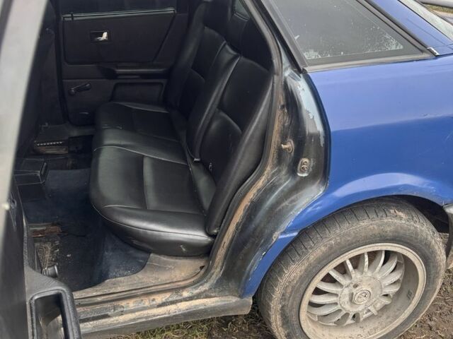 Синий Ауди 80, объемом двигателя 1.8 л и пробегом 500 тыс. км за 1200 $, фото 5 на Automoto.ua