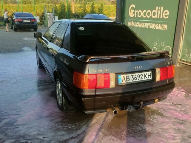 Синий Ауди 80, объемом двигателя 1.8 л и пробегом 230 тыс. км за 1799 $, фото 3 на Automoto.ua