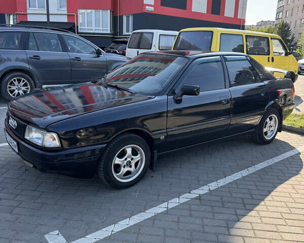 Синий Ауди 80, объемом двигателя 1.8 л и пробегом 300 тыс. км за 1950 $, фото 3 на Automoto.ua