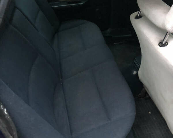 Синий Ауди 80, объемом двигателя 1.8 л и пробегом 200 тыс. км за 1150 $, фото 8 на Automoto.ua