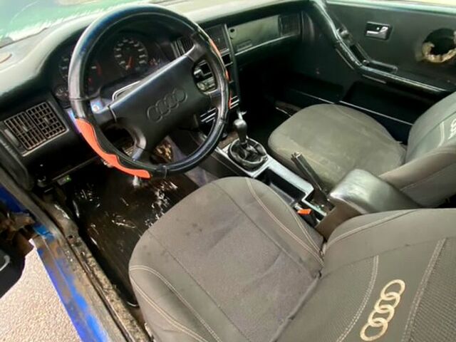 Синий Ауди 80, объемом двигателя 1.8 л и пробегом 0 тыс. км за 1000 $, фото 5 на Automoto.ua