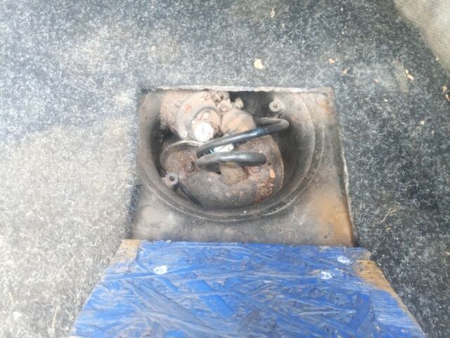 Синий Ауди 80, объемом двигателя 1.8 л и пробегом 1 тыс. км за 1500 $, фото 6 на Automoto.ua