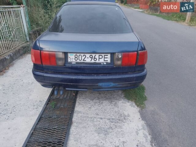 Синий Ауди 80, объемом двигателя 1.8 л и пробегом 170 тыс. км за 1550 $, фото 2 на Automoto.ua