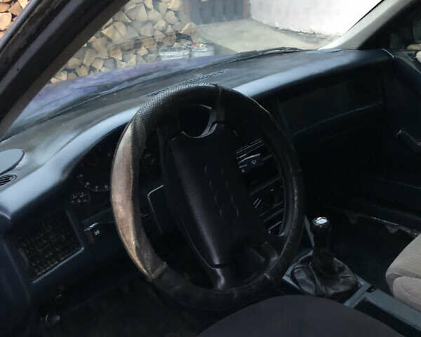 Синий Ауди 80, объемом двигателя 1.8 л и пробегом 200 тыс. км за 1150 $, фото 9 на Automoto.ua