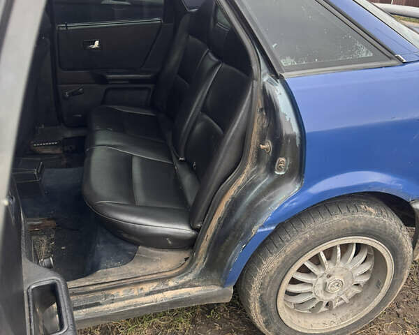 Синий Ауди 80, объемом двигателя 1.8 л и пробегом 300 тыс. км за 1100 $, фото 6 на Automoto.ua