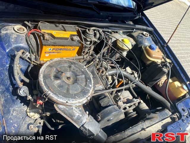 Синий Ауди 80, объемом двигателя 1.8 л и пробегом 537 тыс. км за 2300 $, фото 1 на Automoto.ua