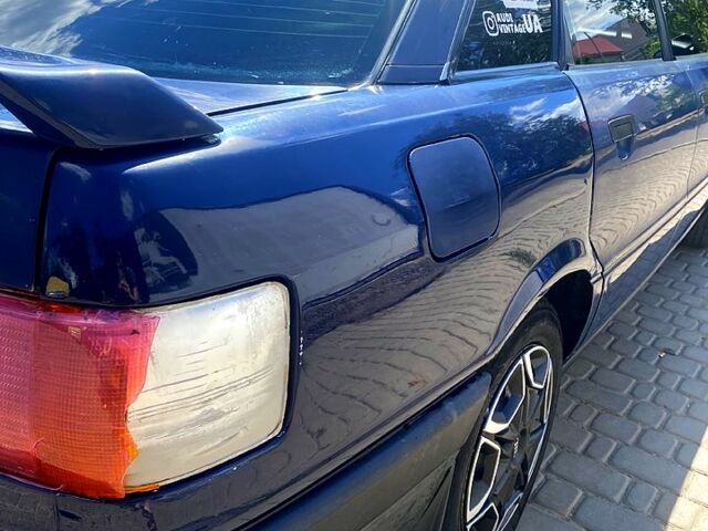 Синий Ауди 80, объемом двигателя 1.8 л и пробегом 537 тыс. км за 2300 $, фото 4 на Automoto.ua