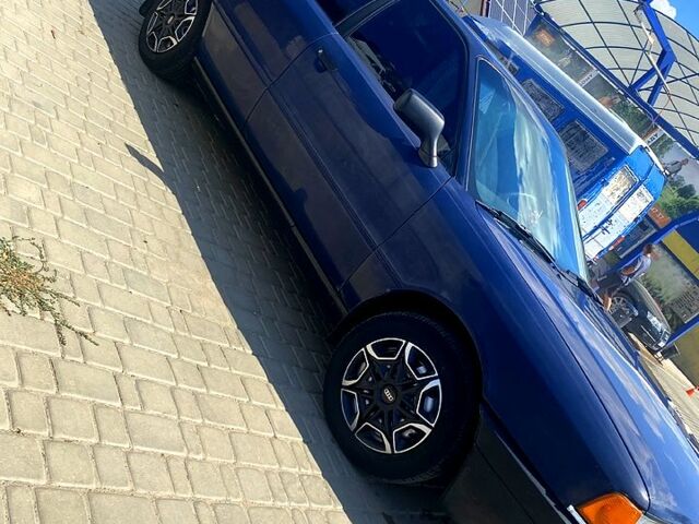 Синий Ауди 80, объемом двигателя 1.8 л и пробегом 537 тыс. км за 2300 $, фото 2 на Automoto.ua