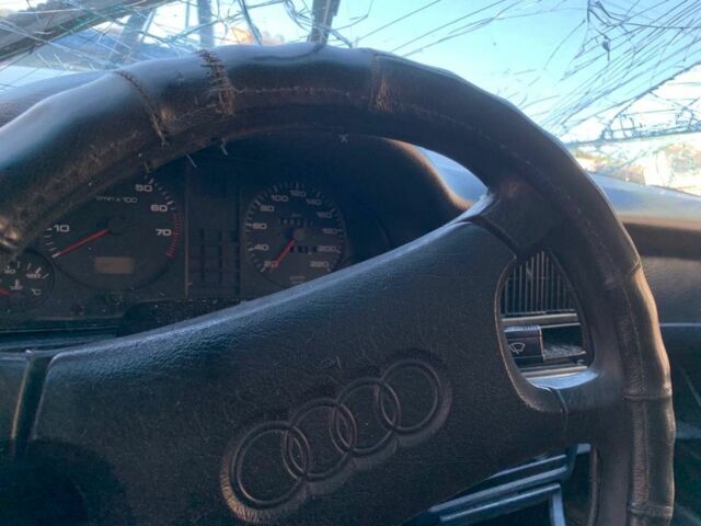 Синий Ауди 80, объемом двигателя 1.8 л и пробегом 300 тыс. км за 350 $, фото 6 на Automoto.ua