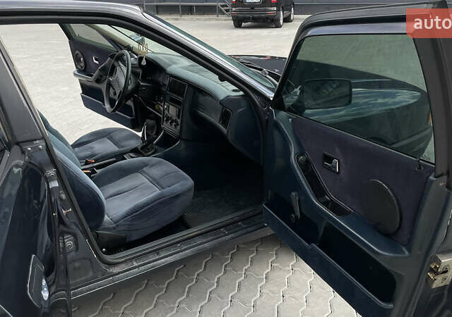 Синий Ауди 80, объемом двигателя 1.78 л и пробегом 300 тыс. км за 2600 $, фото 17 на Automoto.ua