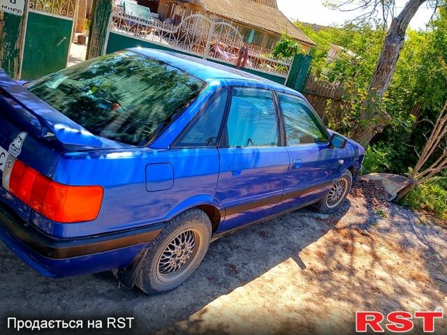 Синий Ауди 80, объемом двигателя 1.8 л и пробегом 0 тыс. км за 1300 $, фото 3 на Automoto.ua