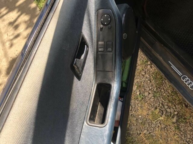 Синий Ауди 80, объемом двигателя 1.8 л и пробегом 370 тыс. км за 2200 $, фото 18 на Automoto.ua