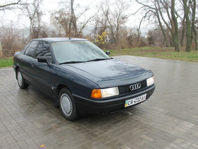 Синий Ауди 80, объемом двигателя 1.8 л и пробегом 200 тыс. км за 1900 $, фото 8 на Automoto.ua