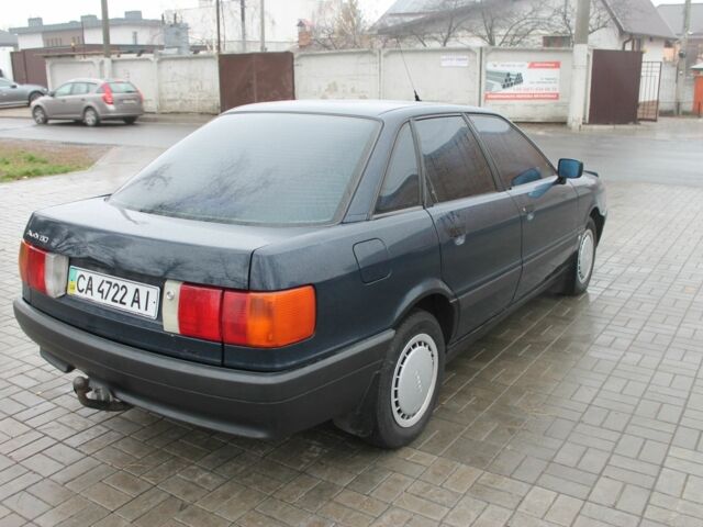 Синий Ауди 80, объемом двигателя 1.8 л и пробегом 200 тыс. км за 1900 $, фото 5 на Automoto.ua