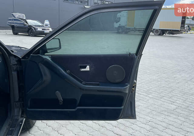 Синий Ауди 80, объемом двигателя 1.78 л и пробегом 300 тыс. км за 2600 $, фото 20 на Automoto.ua