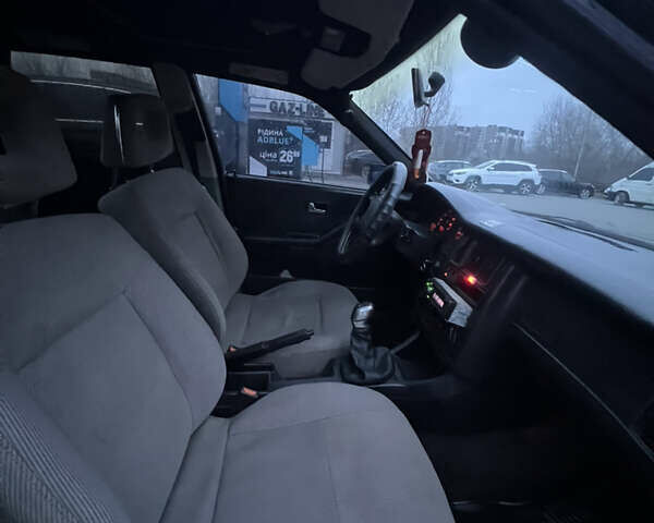 Синий Ауди 80, объемом двигателя 1.78 л и пробегом 256 тыс. км за 1250 $, фото 25 на Automoto.ua