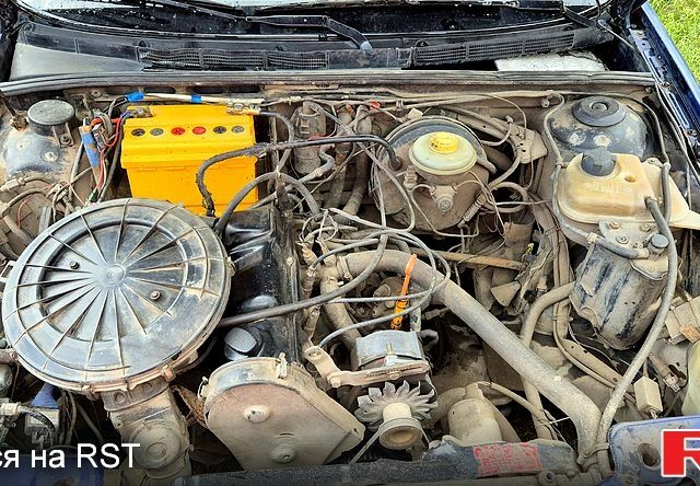 Синий Ауди 80, объемом двигателя 1.8 л и пробегом 0 тыс. км за 2000 $, фото 10 на Automoto.ua