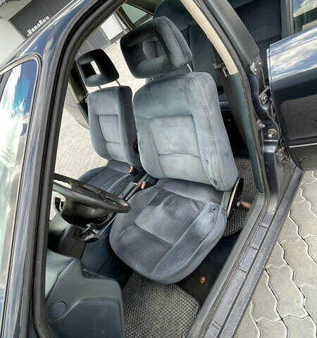 Синий Ауди 80, объемом двигателя 1.78 л и пробегом 300 тыс. км за 2600 $, фото 12 на Automoto.ua