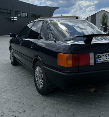 Синий Ауди 80, объемом двигателя 1.78 л и пробегом 300 тыс. км за 2600 $, фото 5 на Automoto.ua