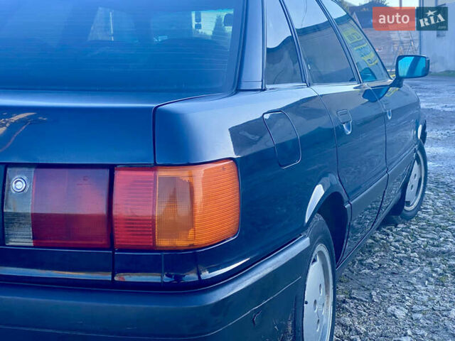 Синий Ауди 80, объемом двигателя 1.8 л и пробегом 250 тыс. км за 1950 $, фото 7 на Automoto.ua