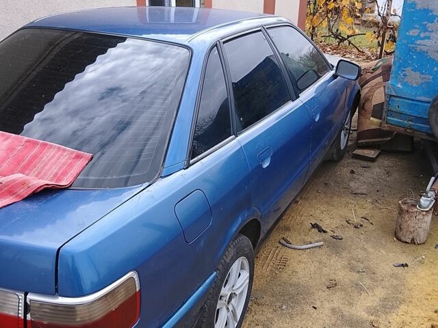 Синий Ауди 80, объемом двигателя 1.8 л и пробегом 777 тыс. км за 3000 $, фото 4 на Automoto.ua