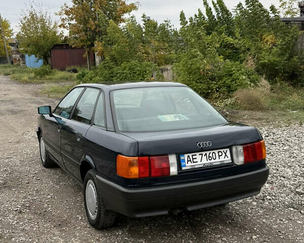 Синий Ауди 80, объемом двигателя 1.6 л и пробегом 250 тыс. км за 2499 $, фото 4 на Automoto.ua
