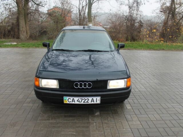 Синий Ауди 80, объемом двигателя 1.8 л и пробегом 200 тыс. км за 1900 $, фото 9 на Automoto.ua